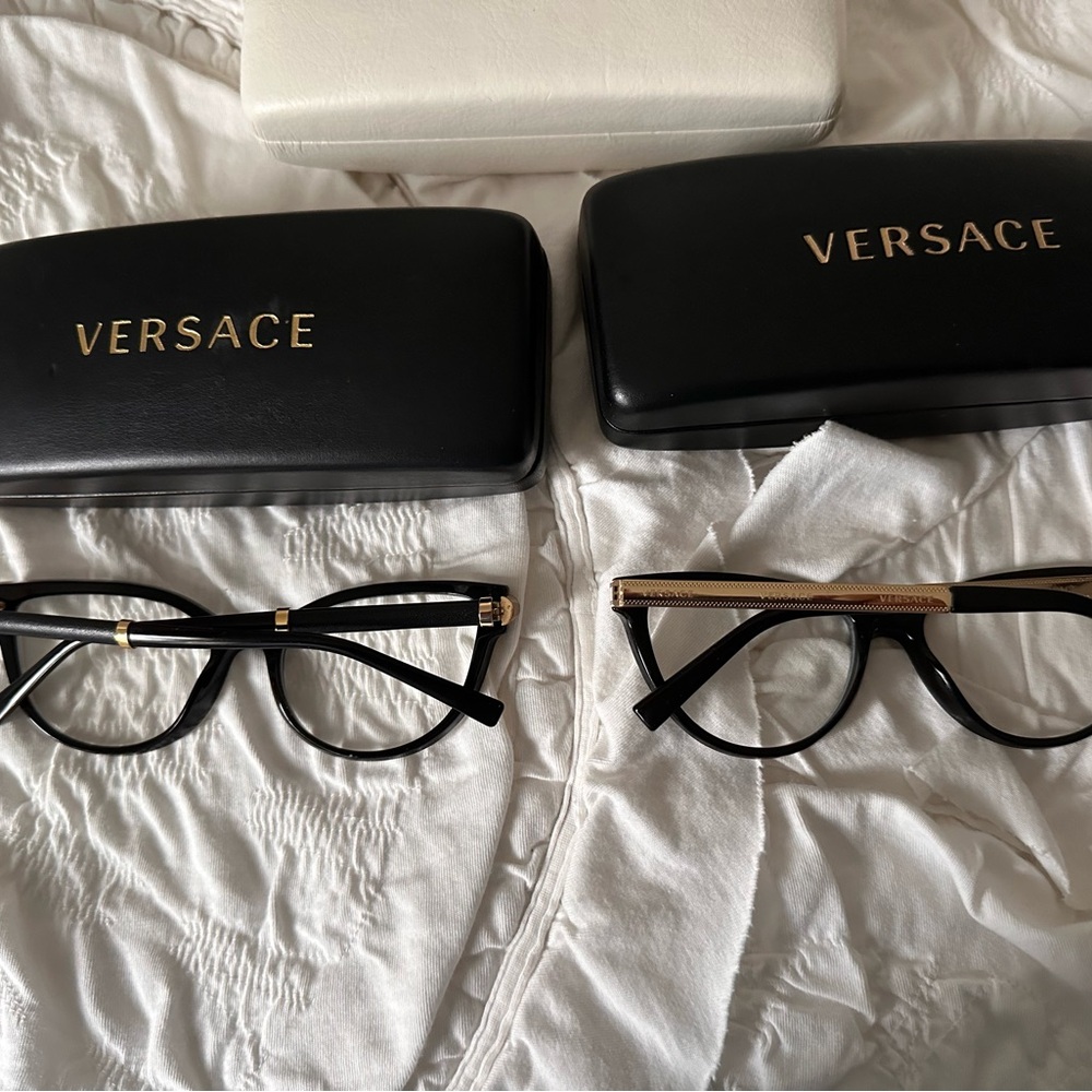 Versace glasses and cases. Slight RX - Picture 7 of 14